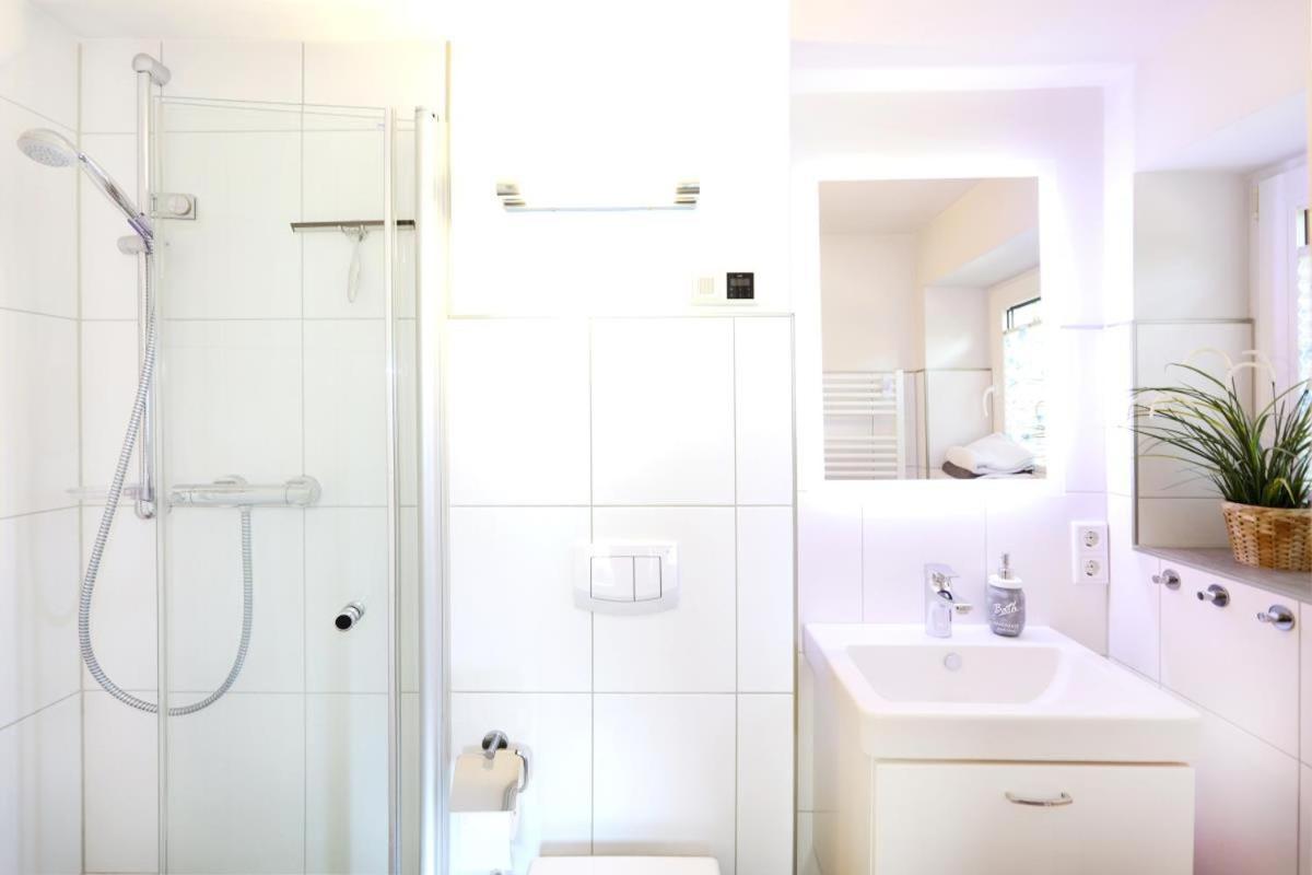 Villa Warnemuende Ferienwohnungen 로스토크 외부 사진