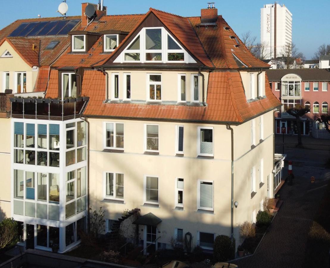 Villa Warnemuende Ferienwohnungen 로스토크 외부 사진